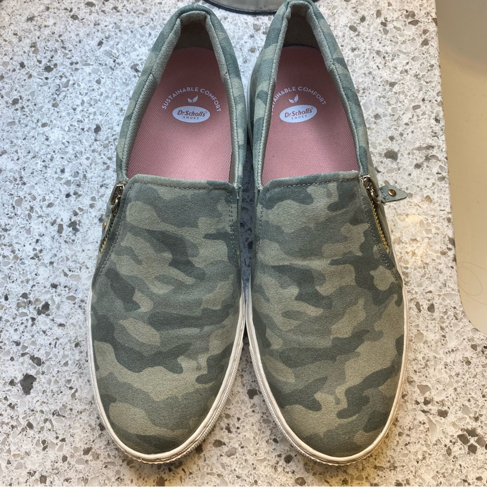 Dr. Scholl’s Camouflage Platform Sneakers (size 8.5)